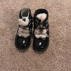 Black Ugg boots (baby/walker) size 6
